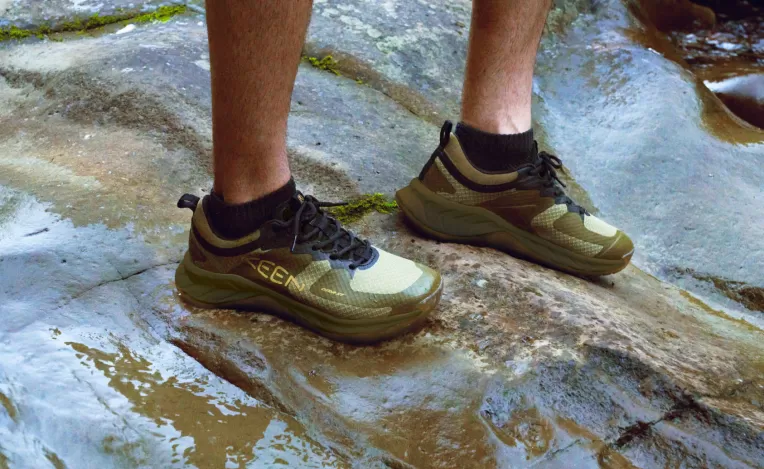 KEEN Shoes | Men's Versacore Waterproof Shoe   |  Silver Lining/Scarlet Ibis